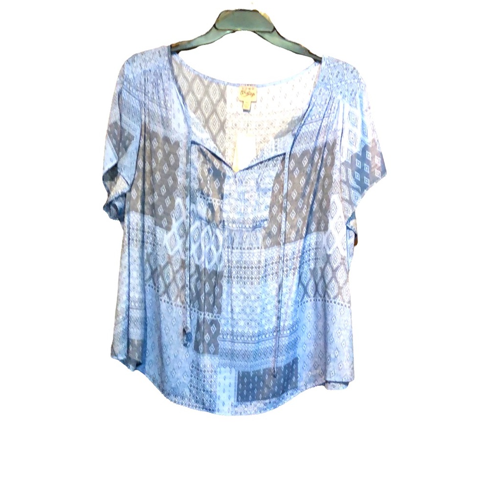 Nice plus size summer blouse.